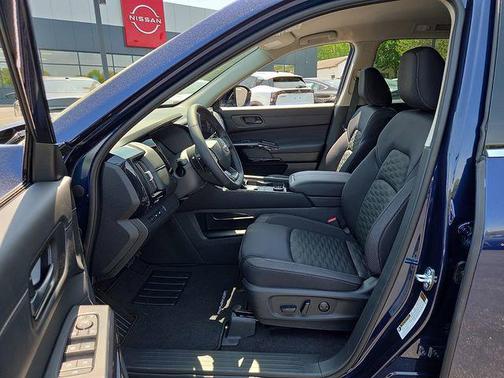 Deep Ocean Blue Pearl 2026 Nissan Pathfinder SV