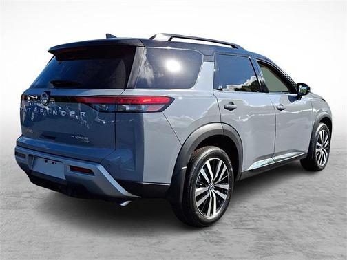 2025 Nissan Pathfinder Platinum 4WD
