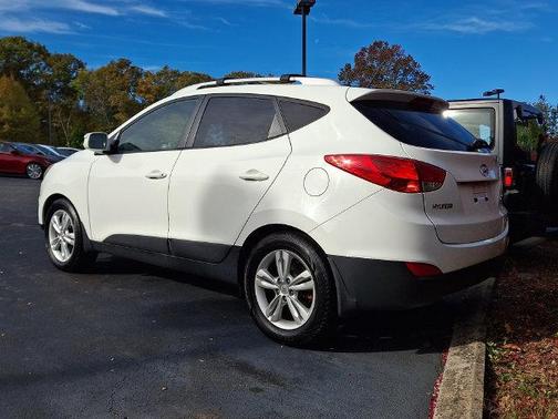 Cotton White 2013 Hyundai TUCSON GLS