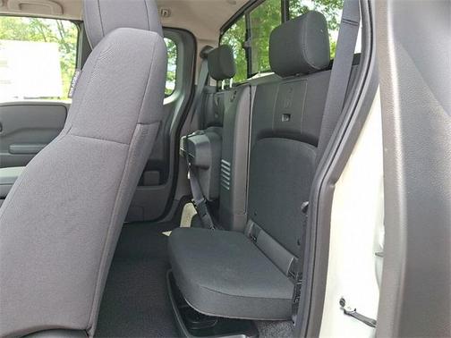 2025 Nissan Frontier S