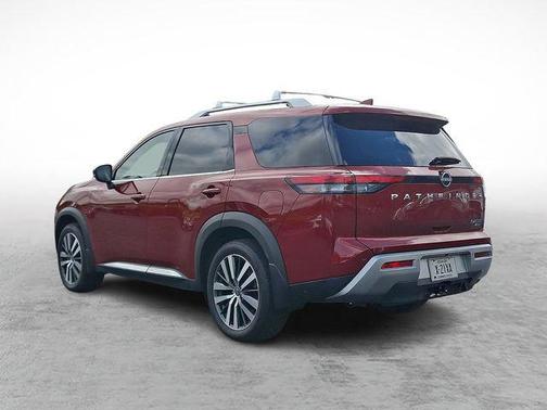 Scarlet Ember Tintcoat 2022 Nissan Pathfinder Platinum 4WD