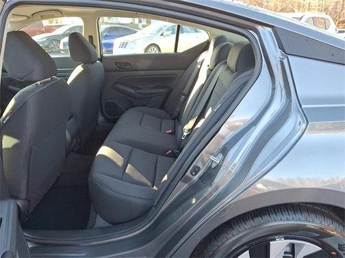2025 Nissan Altima S FWD