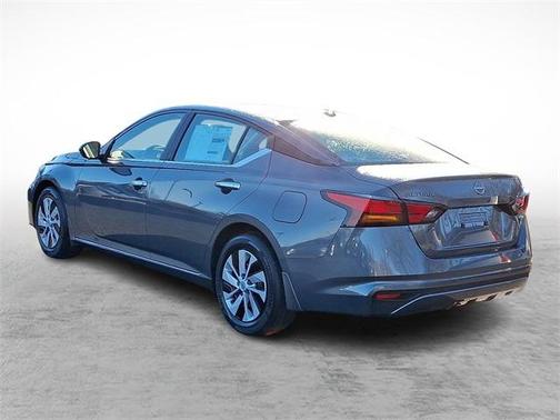 2025 Nissan Altima S FWD