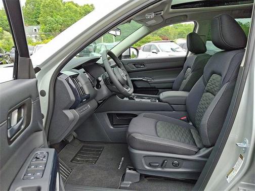 2025 Nissan Pathfinder SV 4WD