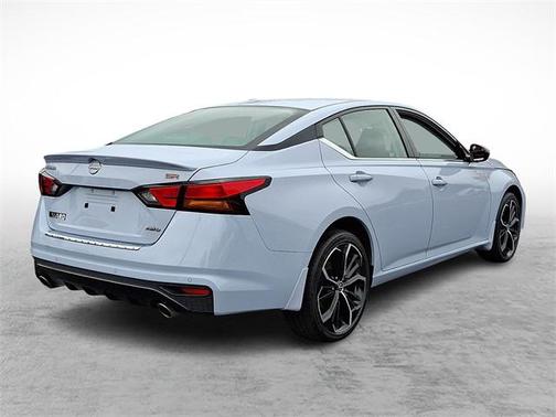 2023 Nissan Altima SR Intelligent AWD