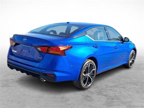 2025 Nissan Altima SR AWD