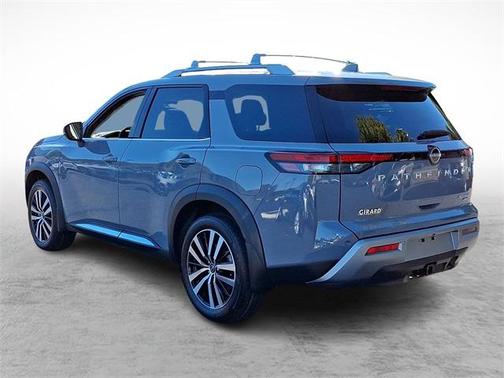 2025 Nissan Pathfinder Platinum 4WD