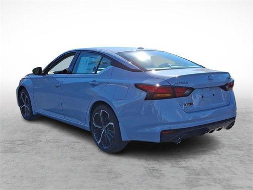 2025 Nissan Altima SR FWD