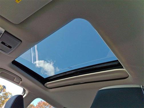 2025 Nissan Altima SR FWD