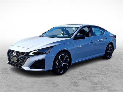 2025 Nissan Altima SR FWD