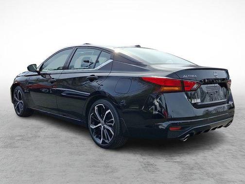 2025 Nissan Altima SR FWD