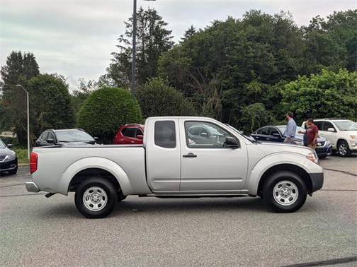 Brilliant Silver 2015 Nissan Frontier S