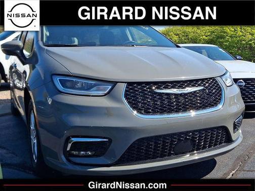 Ceramic Gray Clearcoat 2023 Chrysler Pacifica Touring L