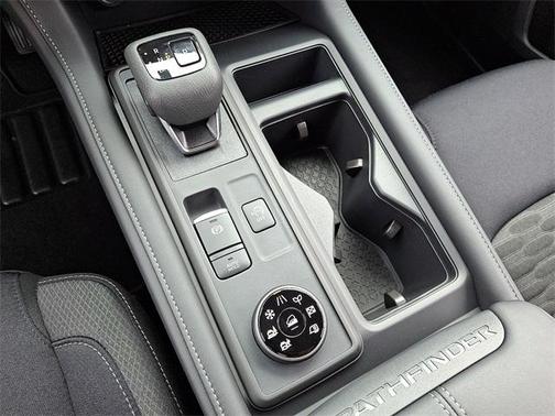 2025 Nissan Pathfinder S 4WD