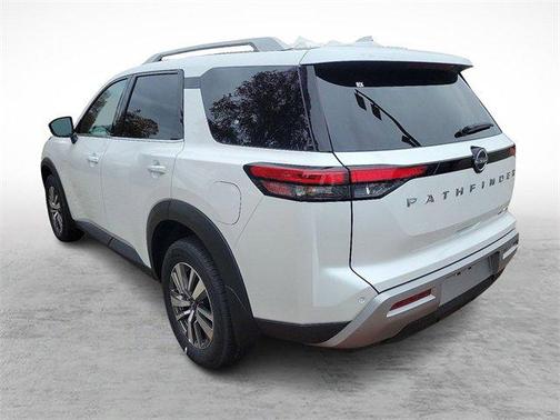 2025 Nissan Pathfinder SL 4WD