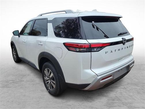 2025 Nissan Pathfinder SL 4WD