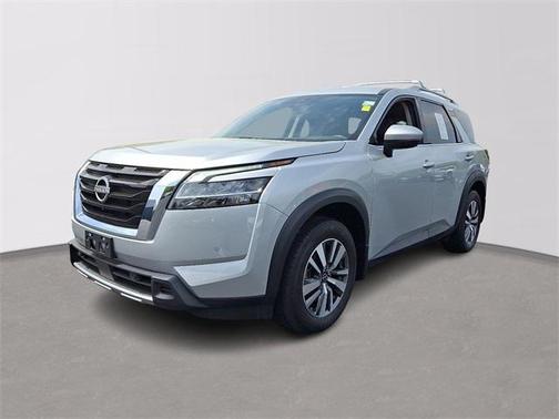 2024 Nissan Pathfinder SL 4WD