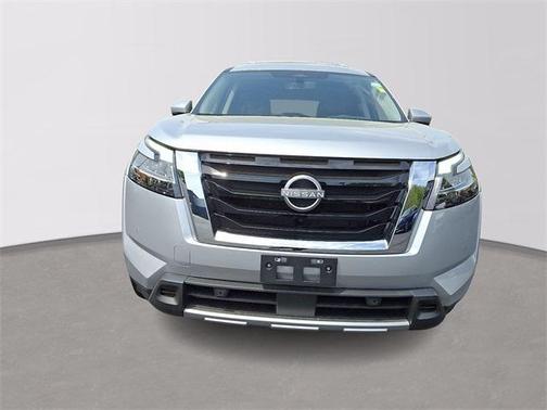 2024 Nissan Pathfinder SL 4WD