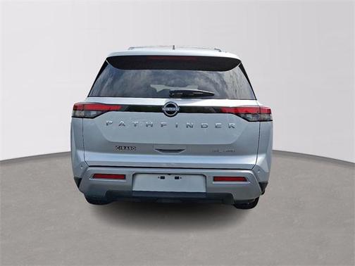 2024 Nissan Pathfinder SL 4WD