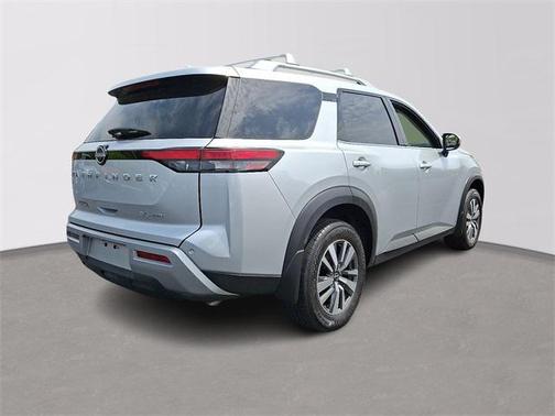 2024 Nissan Pathfinder SL 4WD