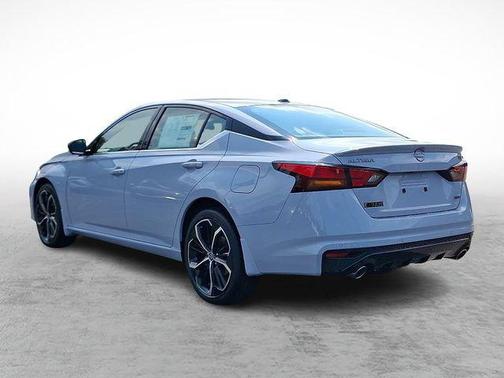 Gray Sky Pearl 2026 Nissan Altima SR AWD