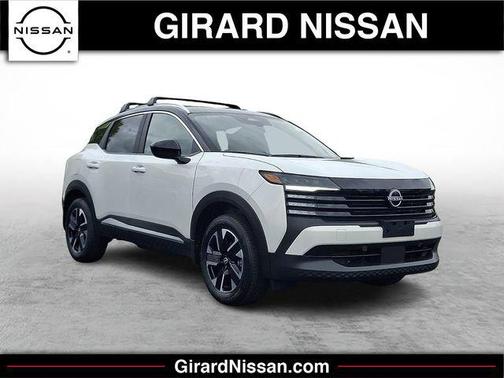 Aspen White Tricoat/Super Black 2026 Nissan Kicks SV