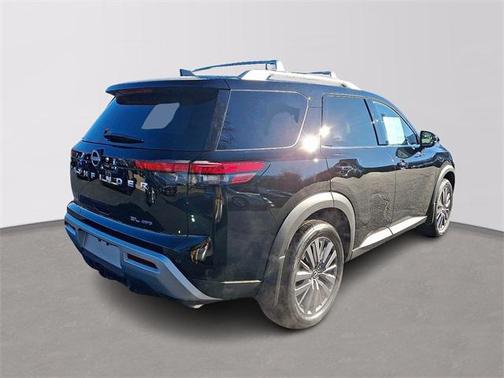 2025 Nissan Pathfinder SL 4WD