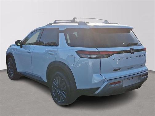 2025 Nissan Pathfinder SL 4WD