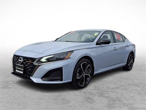 2025 Nissan Altima SR AWD