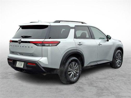2022 Nissan Pathfinder SV 4WD