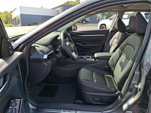 2025 Nissan Altima SR AWD