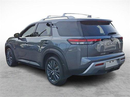 2022 Nissan Pathfinder SL 4WD