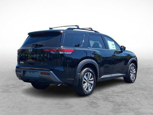 Super Black 2026 Nissan Pathfinder SL