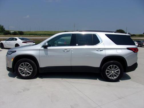 2022 Chevrolet Traverse LT Leather