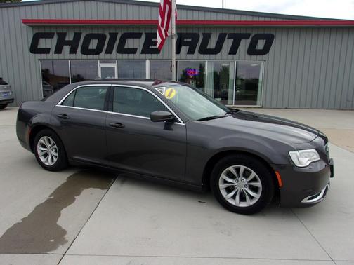 2019 Chrysler 300 Touring