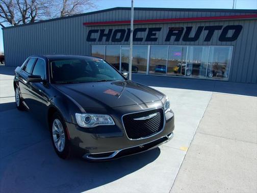2019 Chrysler 300 Touring