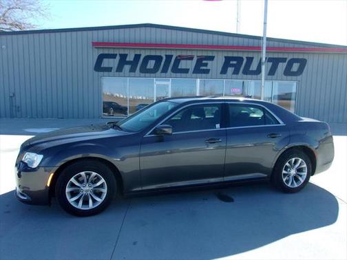 2019 Chrysler 300 Touring