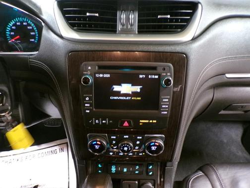 2024 Volvo S60 B5 Plus Dark Theme