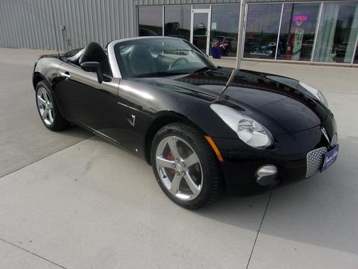 Mysterious (Black) 2007 Pontiac Solstice