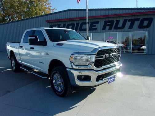 2024 RAM 2500 Big Horn Crew Cab 4x4 6'4' Box