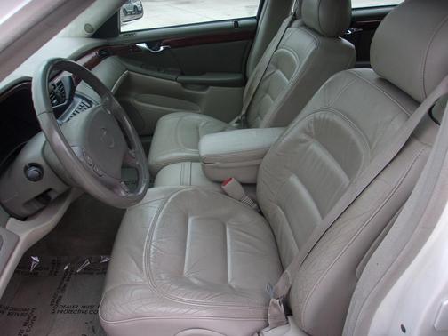 2002 Cadillac DeVille Base