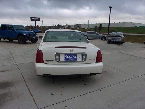 2002 Cadillac DeVille Base