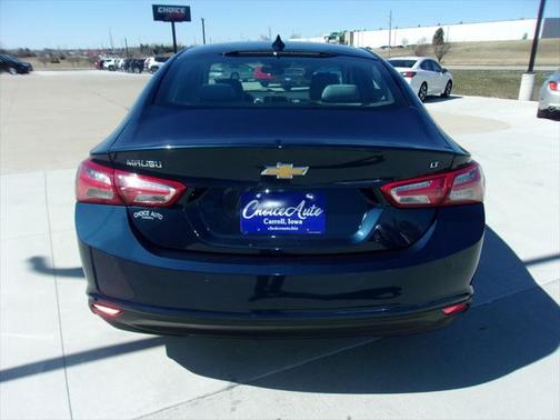 2021 Chevrolet Malibu FWD LT