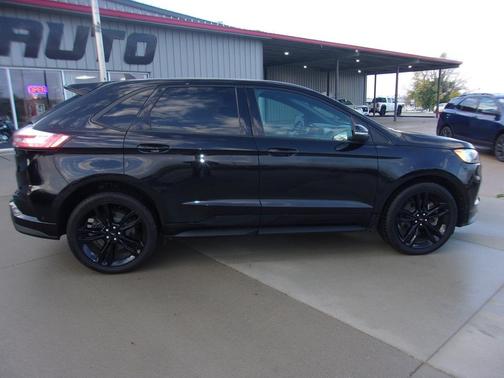 2021 Ford Edge ST