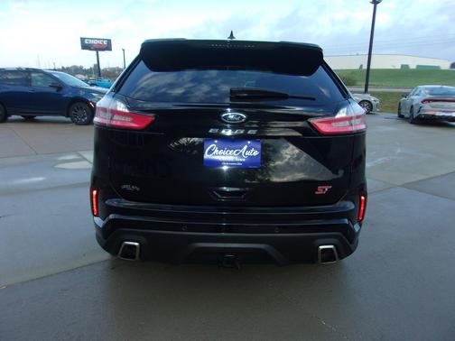 2021 Ford Edge ST