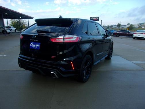 2021 Ford Edge ST