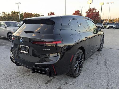 2026 BMW iX xDrive60