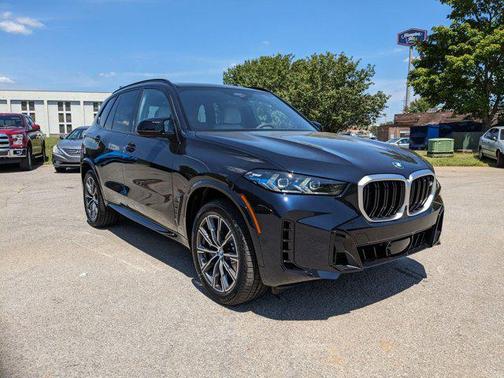 2025 BMW X5 M60i