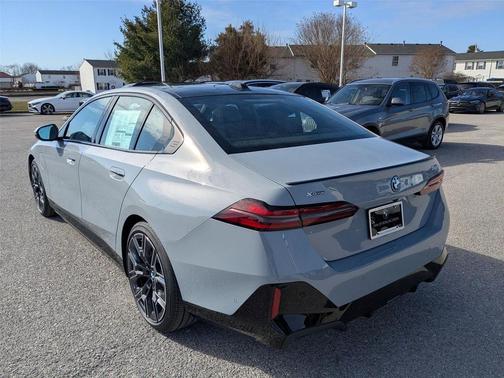 2026 BMW 550e xDrive