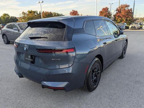 2026 BMW iX xDrive45